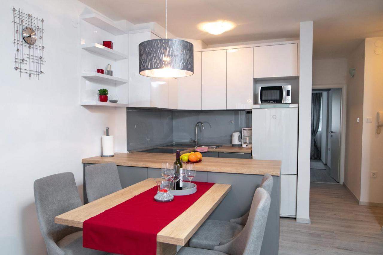 Dimani Apartment Split Bagian luar foto
